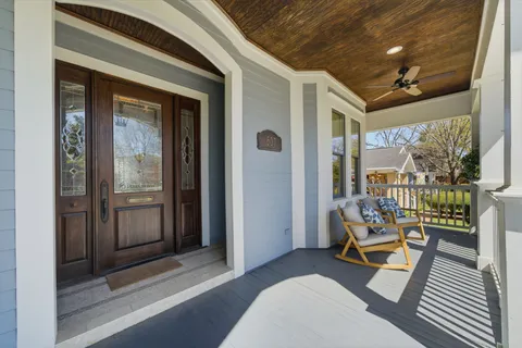 $1,995,000 | 607 East 15th Street, Houston, TX 77008