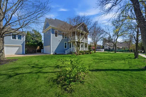 $1,995,000 | 607 East 15th Street, Houston, TX 77008