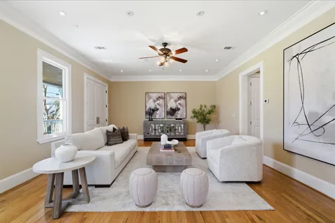 $1,995,000 | 607 East 15th Street, Houston, TX 77008