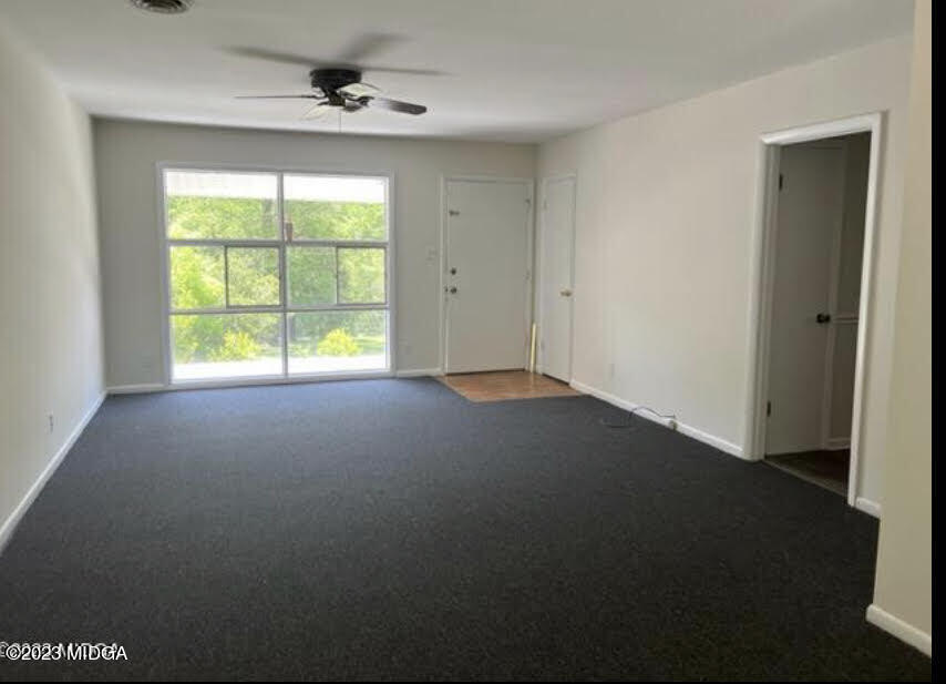 914 Glenbrook Road Macon, GA 31210 - Photo 9 of 10 Living