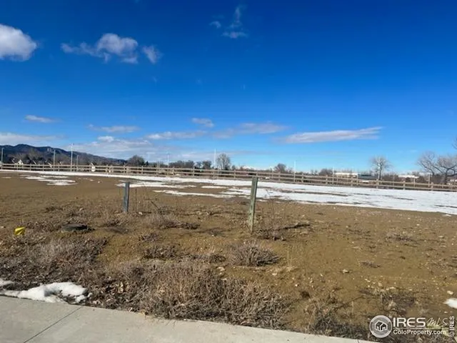 a view of a outdoor space