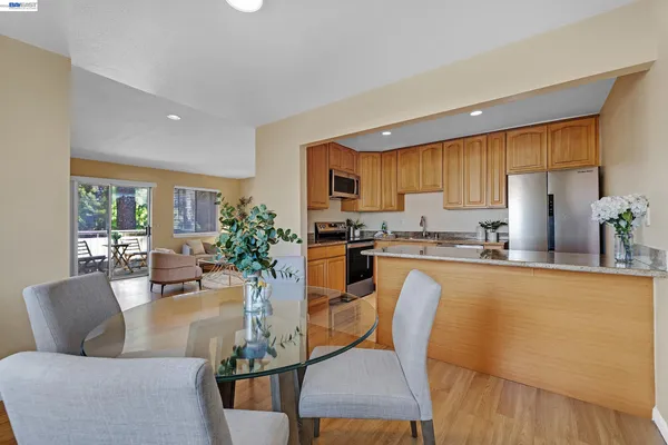 $435,000 | 1029 Cheryl Ann Circle, Unit 67, Hayward, CA 94544
