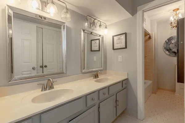 $240,000 | 3511 Barwood Circle, Memphis, TN 38122