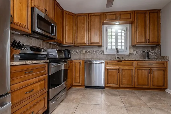 $240,000 | 3511 Barwood Circle, Memphis, TN 38122