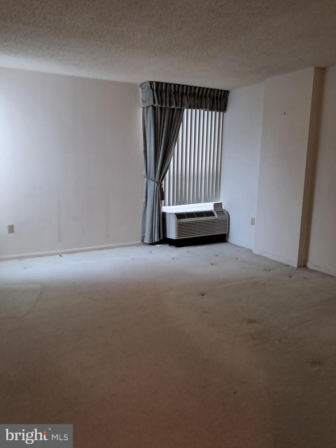 205 East Joppa Road, Unit 702 Towson, MD 21286 - Photo 5 of 12 Primary Bedroom