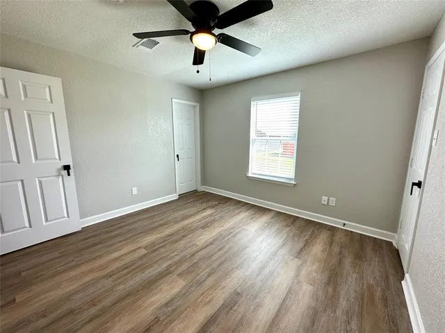 $1,775 | 901 Kingdom Circle, Waxahachie, TX 75167