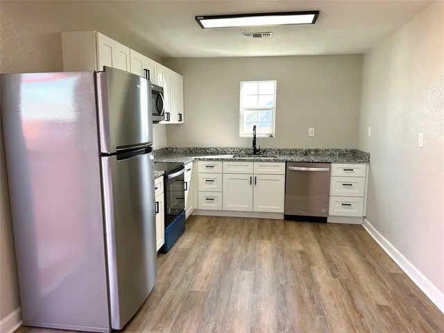 $1,775 | 901 Kingdom Circle, Waxahachie, TX 75167