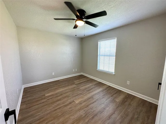 $1,775 | 901 Kingdom Circle, Waxahachie, TX 75167