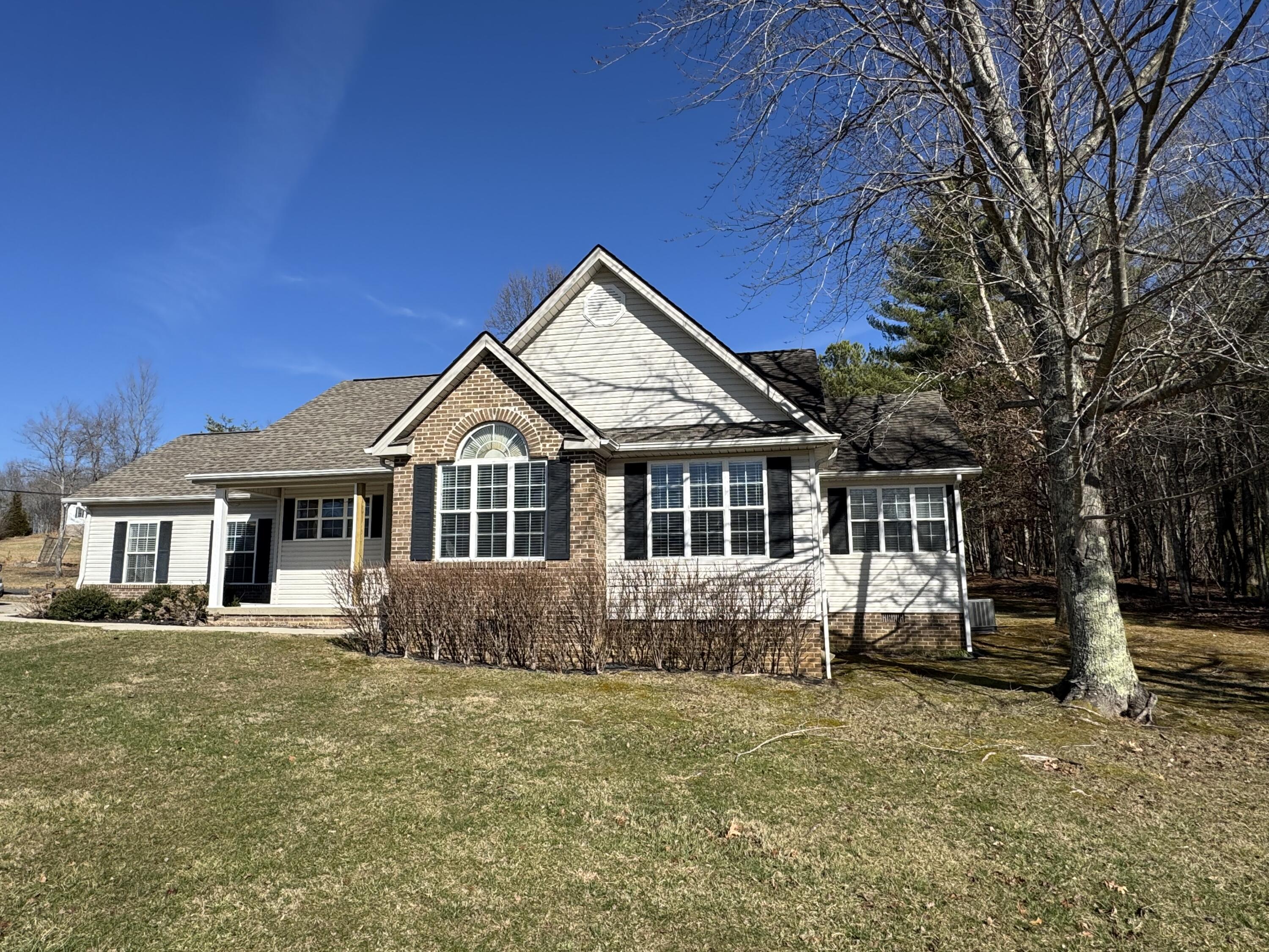 222 Grandview Lane Strunk, KY 42649 - Photo 1 of 23 IMG_9636
