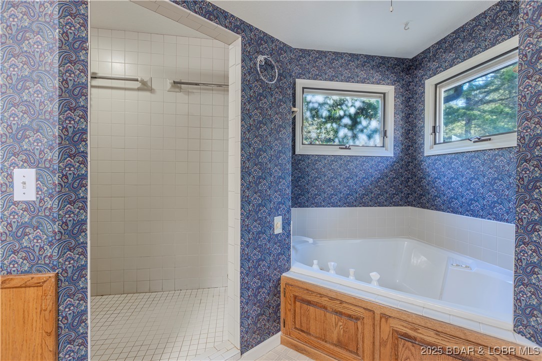 270 Country Club Shores Road Camdenton, MO 65020 - Photo 11 of 26