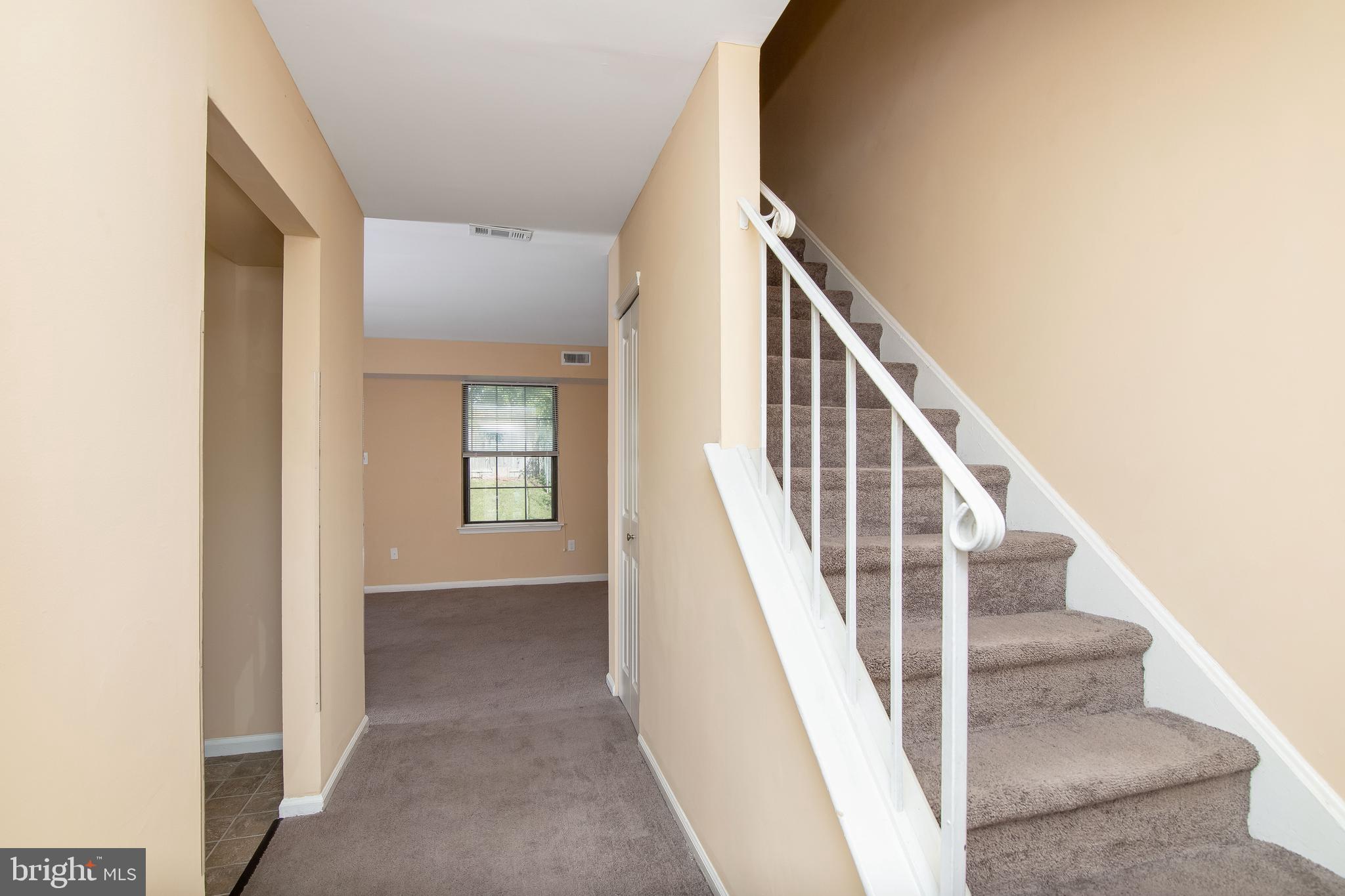 67 Hampshire Road Sicklerville, NJ 08081 - Photo 3 of 28