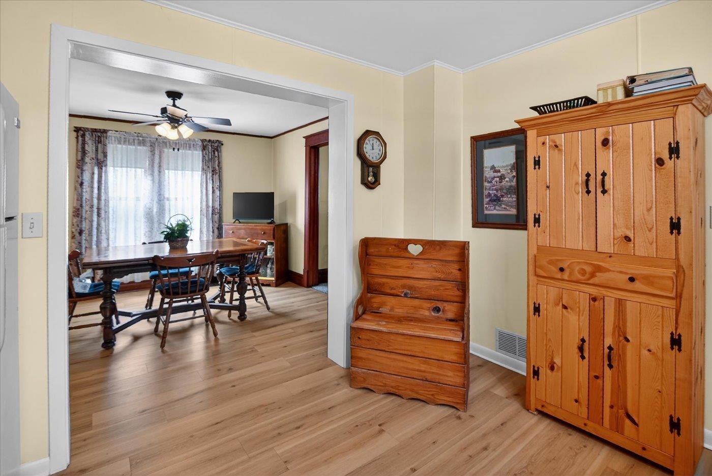 127 Union Street Sun Prairie, WI 53590 - Photo 13 of 52