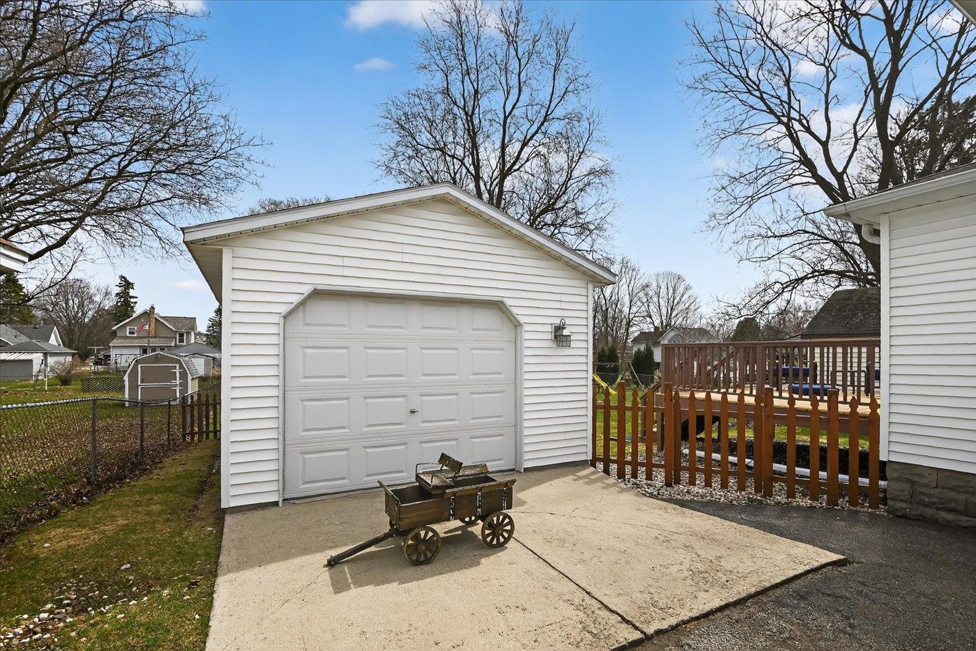 127 Union Street Sun Prairie, WI 53590 - Photo 38 of 52