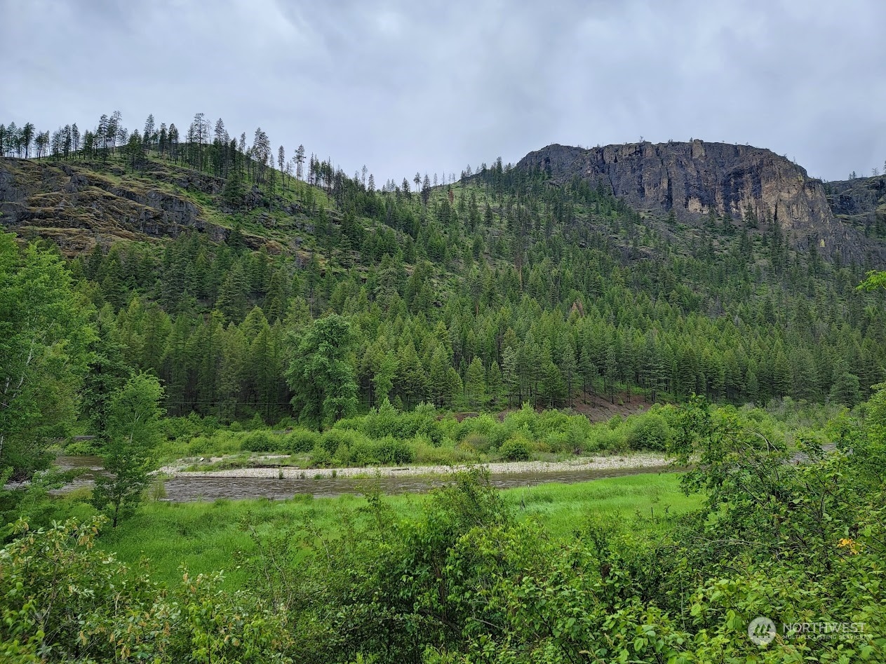 2510 East San Poil Road Keller, WA 99140 - Photo 13 of 38