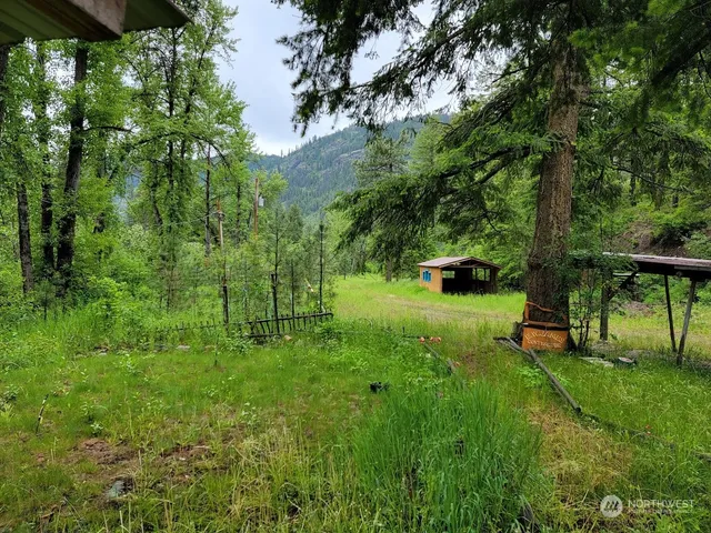 $385,000 | 2510 East San Poil Road, Keller, WA 99140