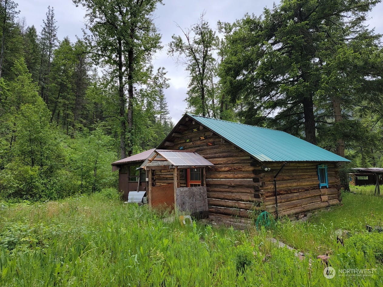 2510 East San Poil Road Keller, WA 99140 - Photo 17 of 38