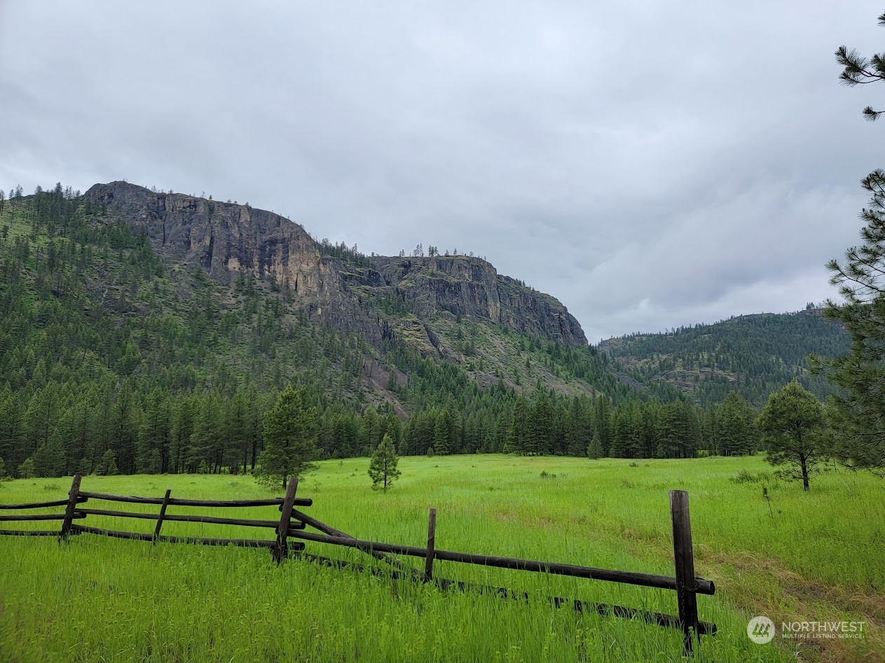 2510 East San Poil Road Keller, WA 99140 - Photo 18 of 38