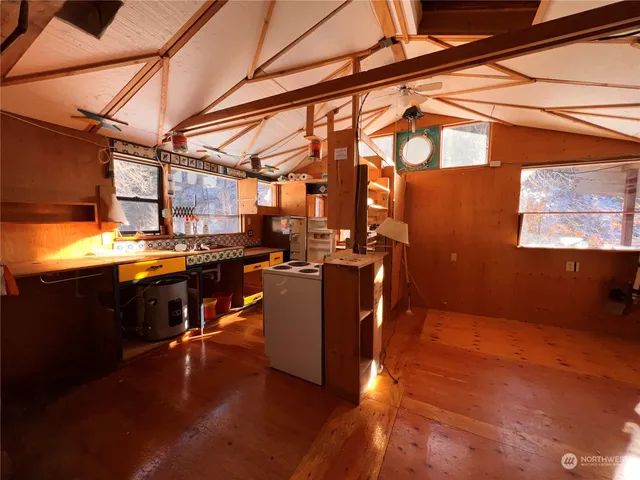 $385,000 | 2510 East San Poil Road, Keller, WA 99140