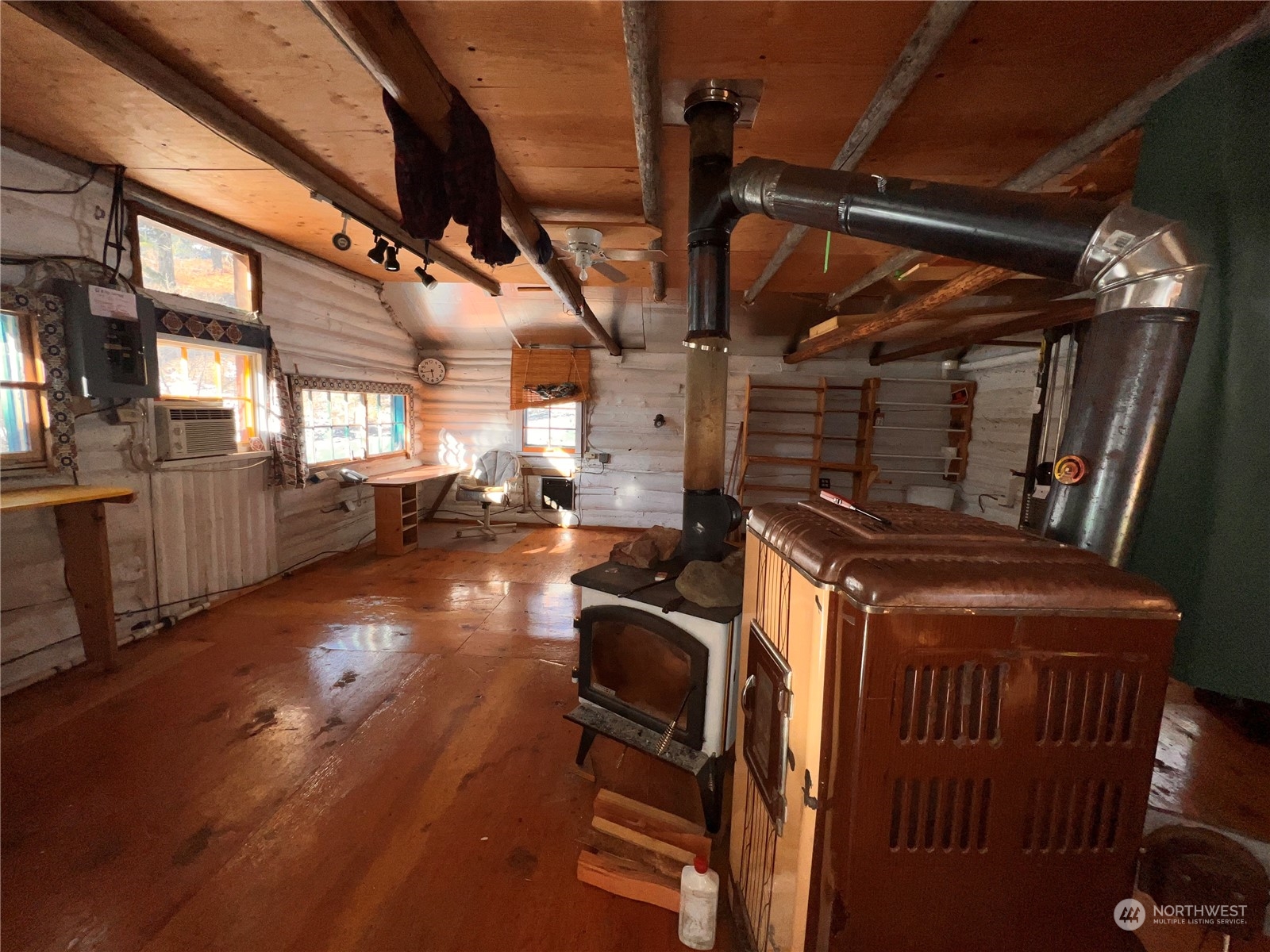 2510 East San Poil Road Keller, WA 99140 - Photo 5 of 38