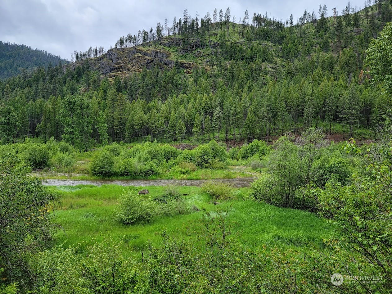 2510 East San Poil Road Keller, WA 99140 - Photo 9 of 38