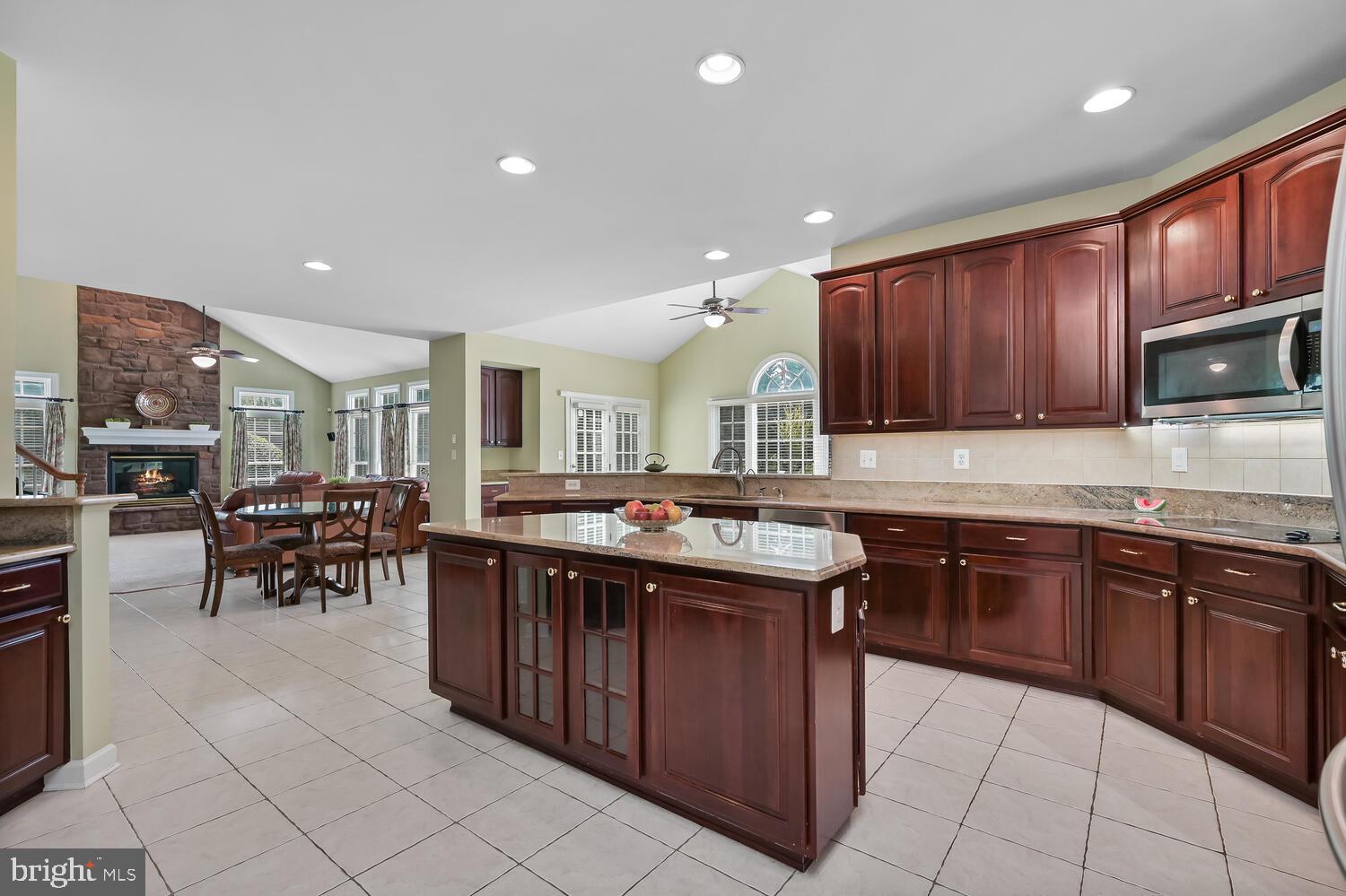 11005 Hunters View Road Ellicott City, MD 21042 - Photo 17 of 71 Kitchen