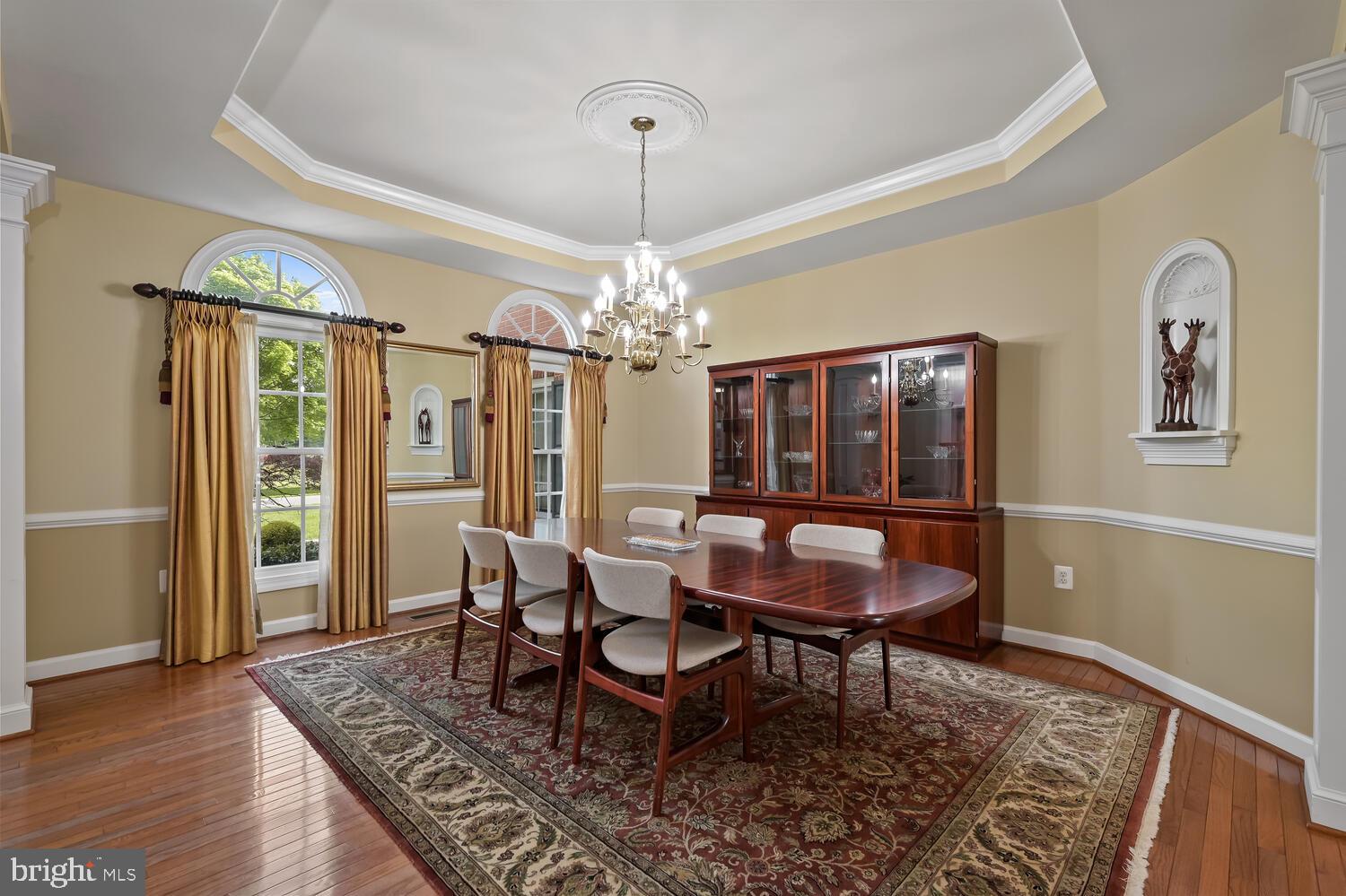 11005 Hunters View Road Ellicott City, MD 21042 - Photo 4 of 71 Formal Dining Room