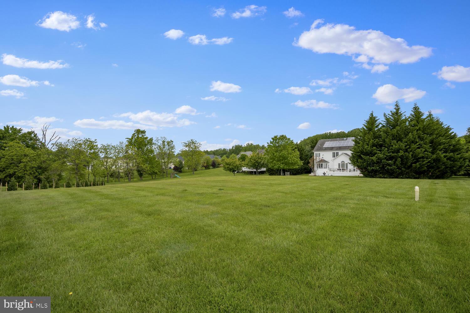 11005 Hunters View Road Ellicott City, MD 21042 - Photo 52 of 71 Landscaped Grounds