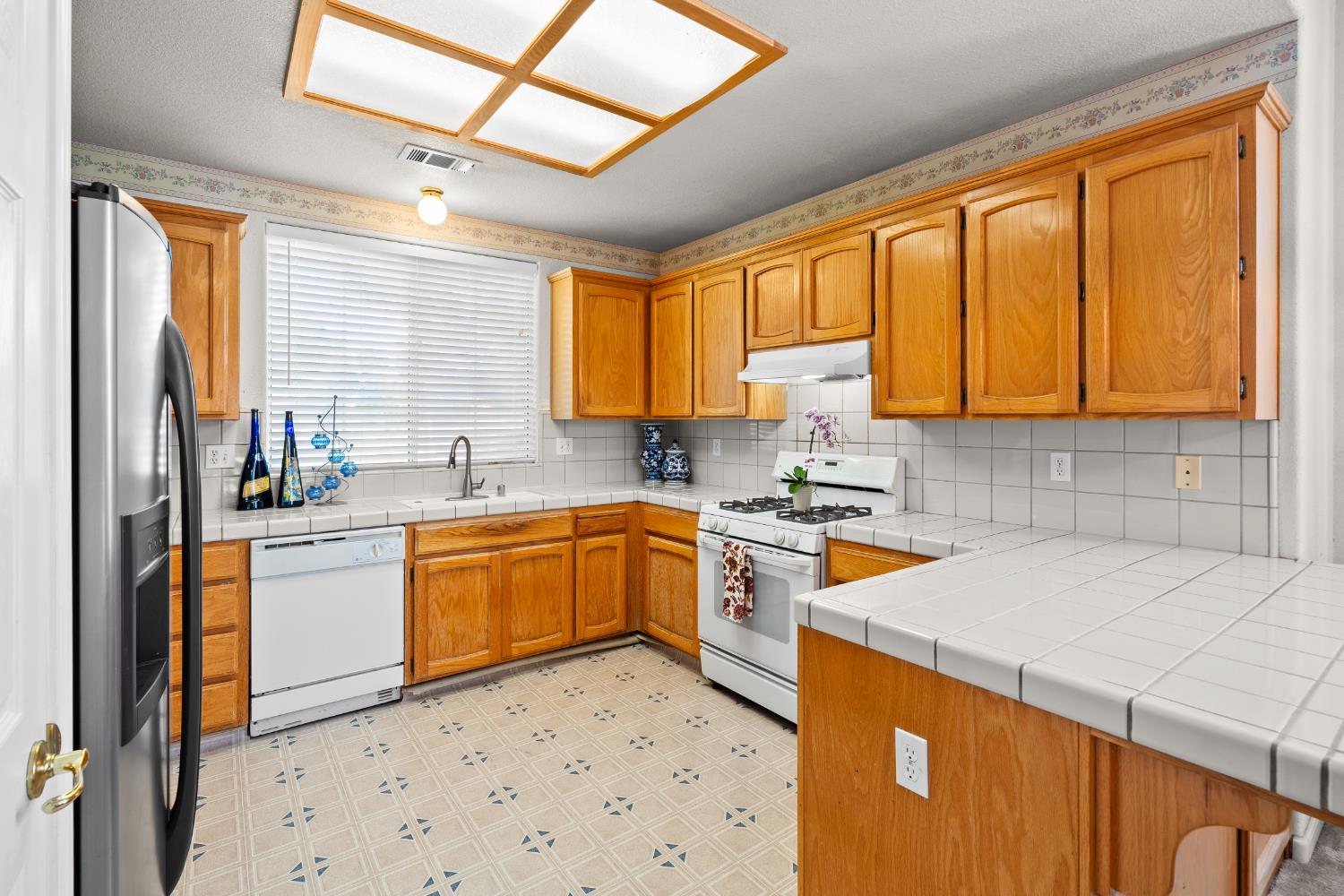 766 Willmott Road Los Banos, CA 93635 - Photo 9 of 40