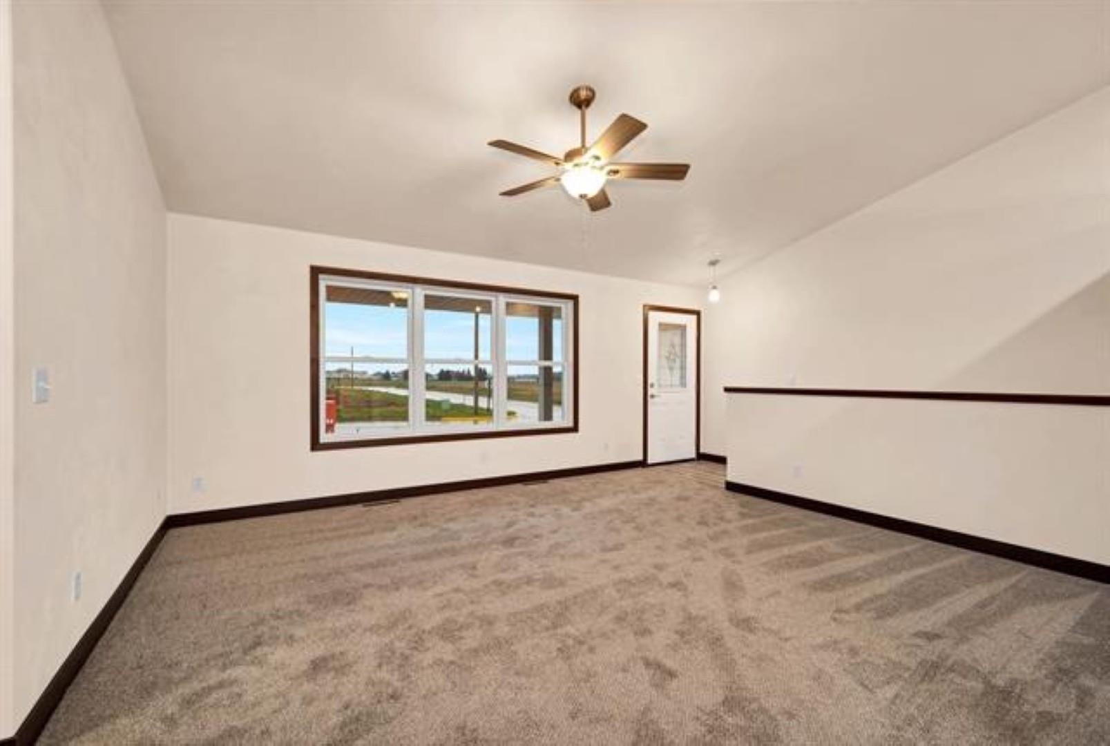 522 Rustic Ridge Drive Brillion, WI 54110 - Photo 7 of 20