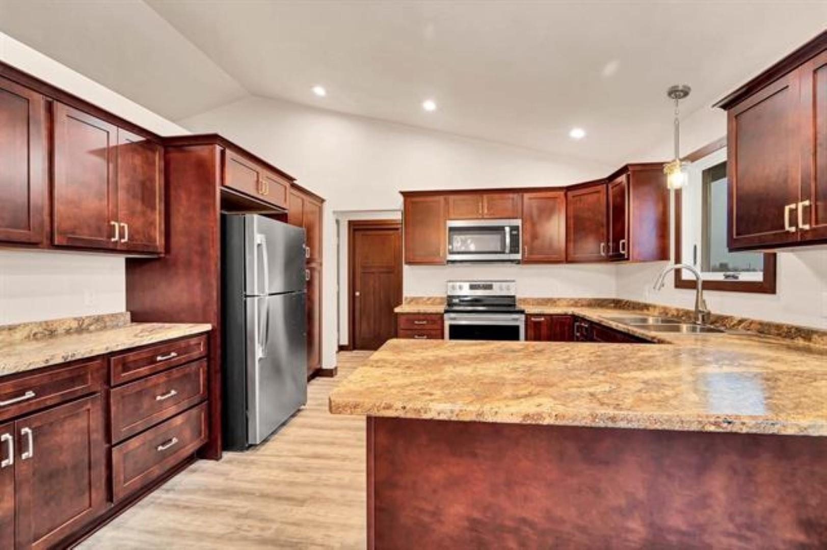 522 Rustic Ridge Drive Brillion, WI 54110 - Photo 10 of 20