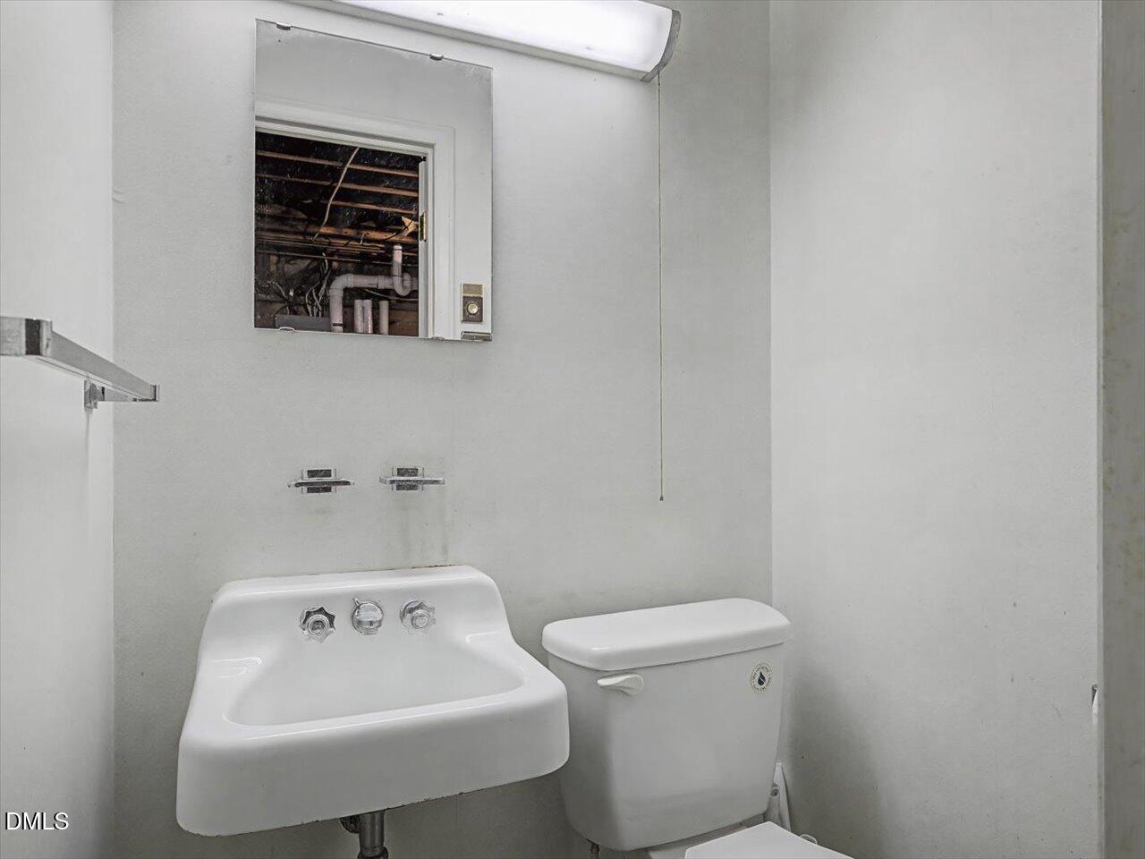 1506 Baker Road Raleigh, NC 27607 - Photo 45 of 77 53-Half Bath