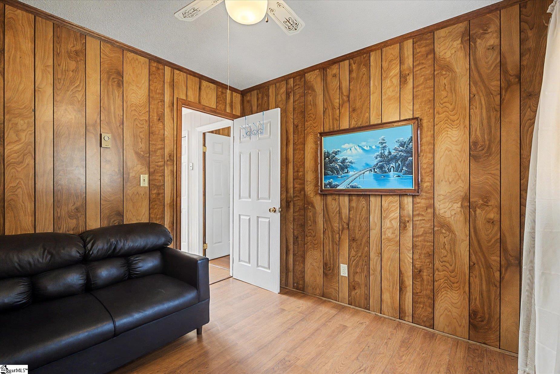 694 Holloway Cove Road Chappells, SC 29037 - Photo 3 of 35