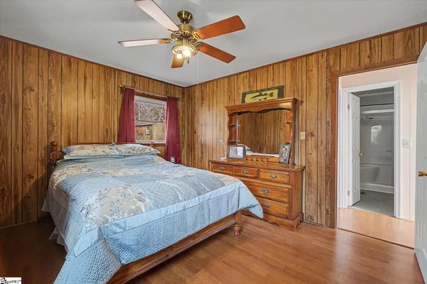 $525,000 | 694 Holloway Cove Road, Chappells, SC 29037