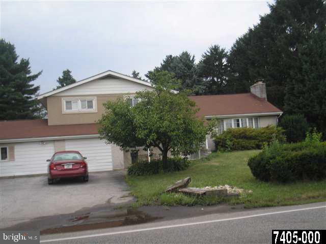 3560 Board Road York, PA 17406 - Photo 3 of 14 Gallery Image 3