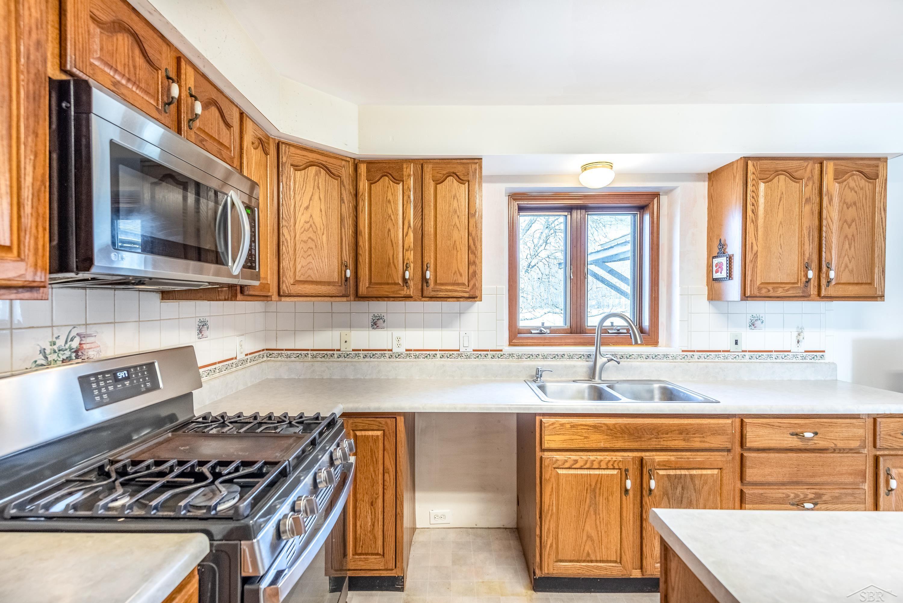 680 West Stewart Road Midland, MI 48640 - Photo 9 of 42