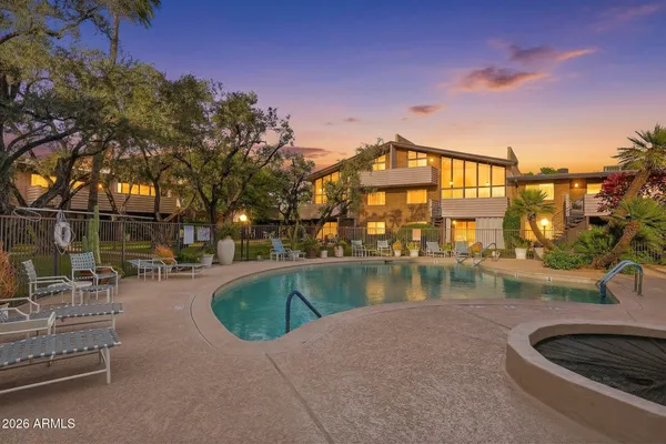 $374,900 | 10 West Northern Avenue, Unit 2, Phoenix, AZ 85021