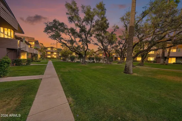 $374,900 | 10 West Northern Avenue, Unit 2, Phoenix, AZ 85021