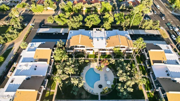 $374,900 | 10 West Northern Avenue, Unit 2, Phoenix, AZ 85021