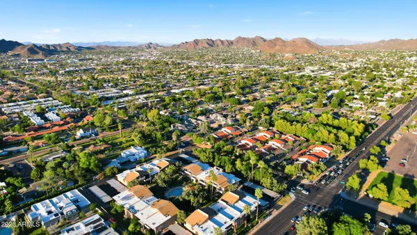 $374,900 | 10 West Northern Avenue, Unit 2, Phoenix, AZ 85021