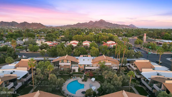 $374,900 | 10 West Northern Avenue, Unit 2, Phoenix, AZ 85021