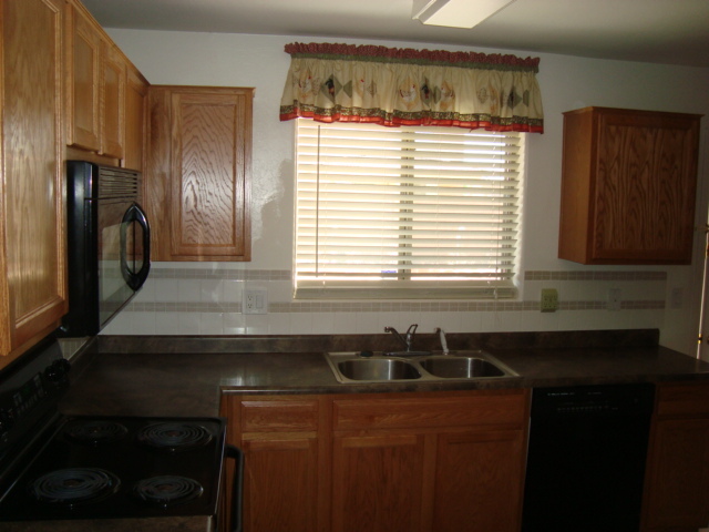 4365 West Alta Vista Road Laveen, AZ 85339 - Photo 11 of 24 Kitchen