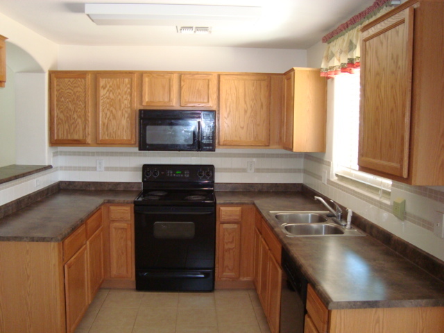 4365 West Alta Vista Road Laveen, AZ 85339 - Photo 12 of 24 Kitchen