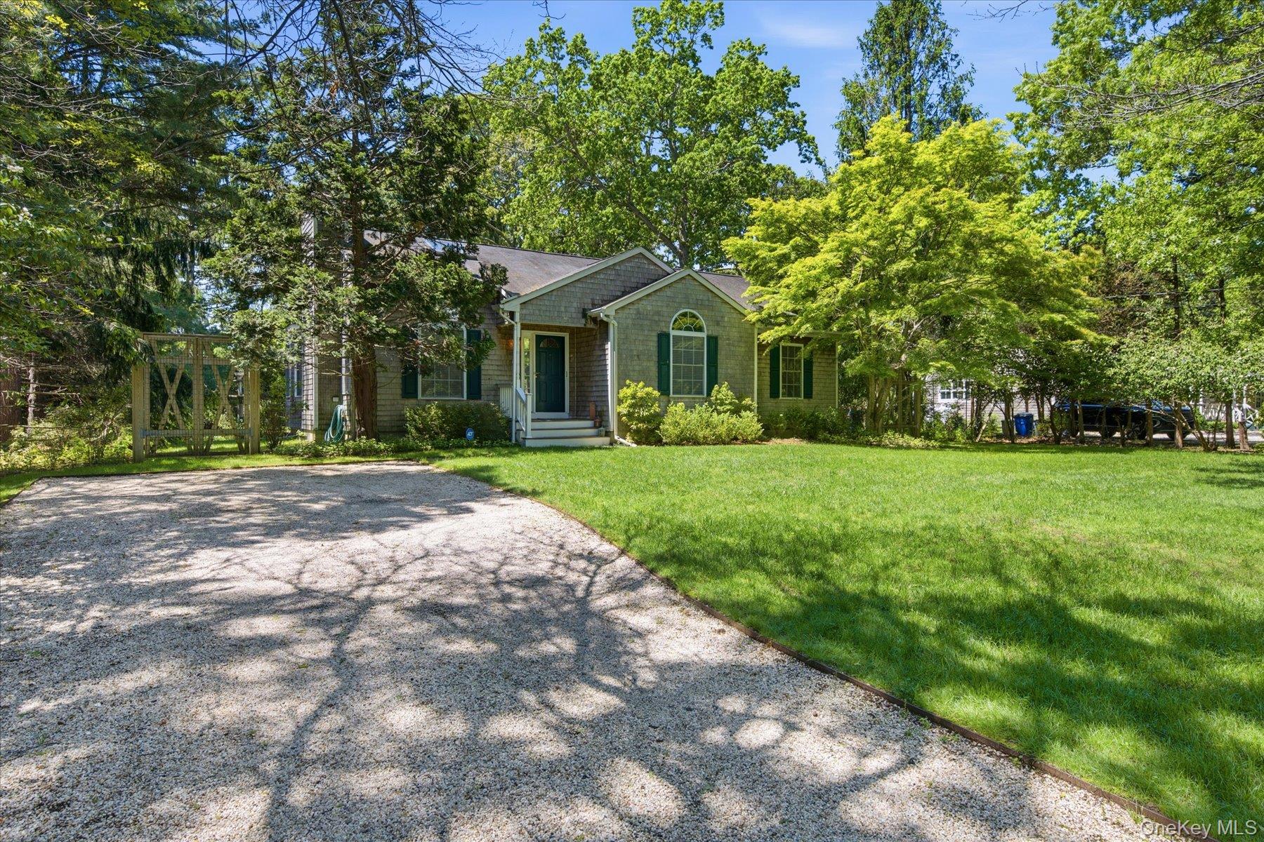 34 Water Hole Road East Hampton, NY 11937 - Photo 26 of 32