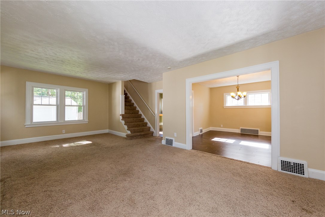3380 Berkeley Road Cleveland, OH 44118 - Photo 4 of 35