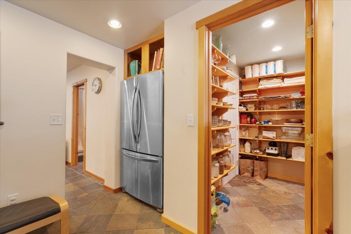 17607 Hooker Oak Road Nevada City, CA 95959 - Photo 16 of 38