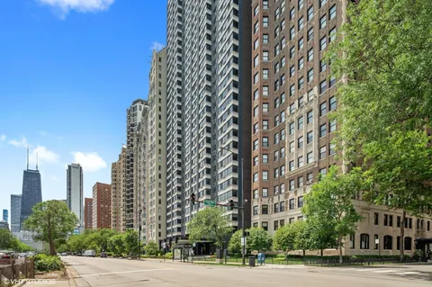 $525,000 | 1440 North Lake Shore Drive, Unit 9E, Chicago, IL 60610