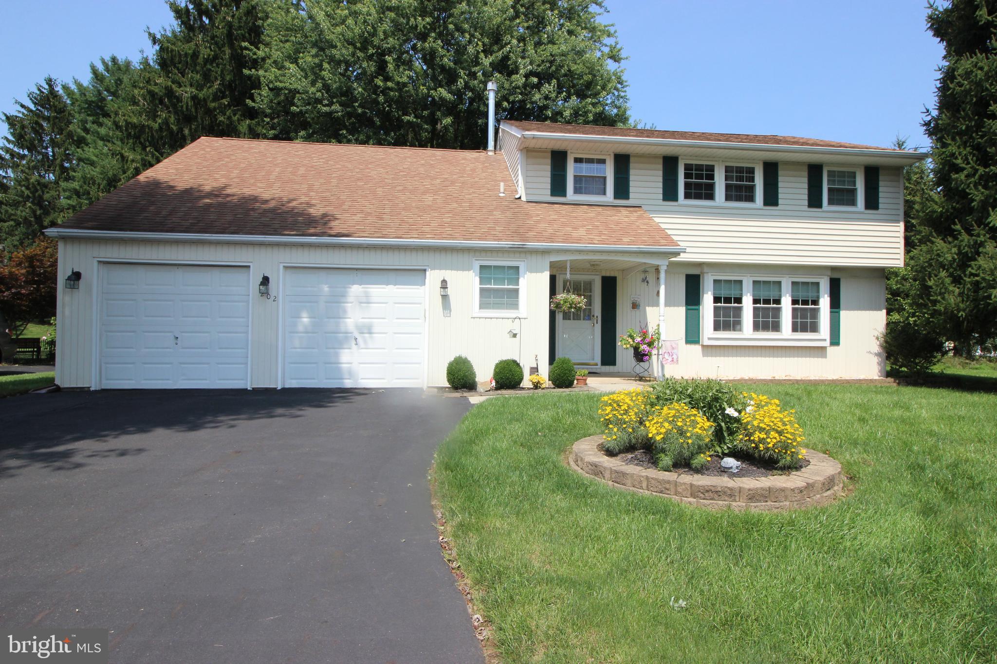 202 Centennial Road Warminster, PA 18974 - Photo 2 of 45 Gallery Image 2