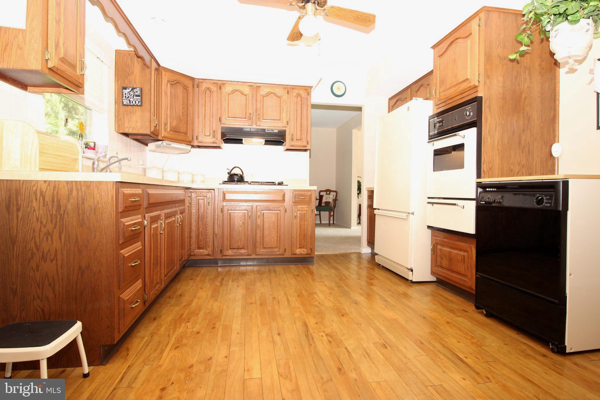 202 Centennial Road Warminster, PA 18974 - Photo 13 of 45 Gallery Image 13