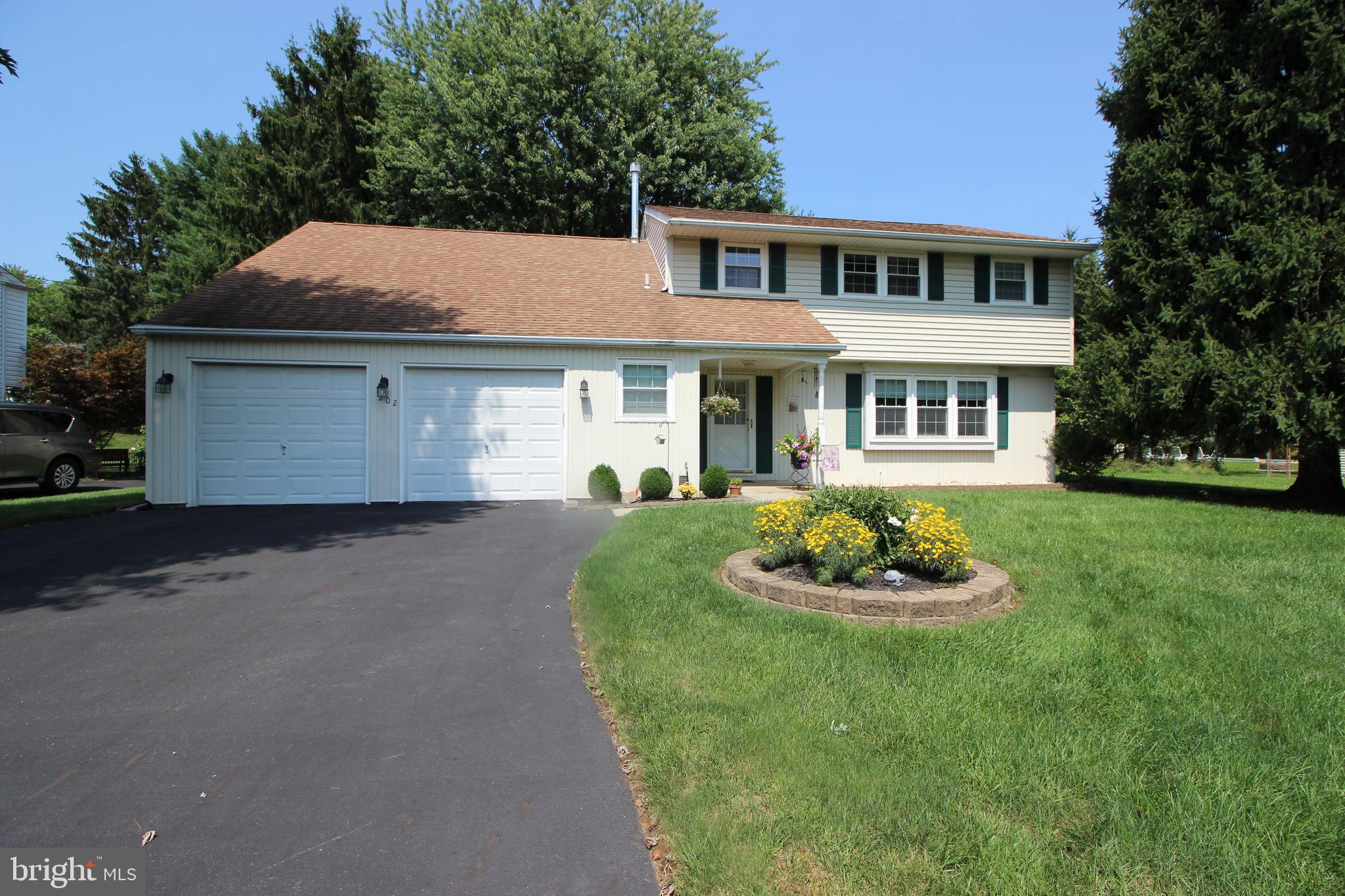 202 Centennial Road Warminster, PA 18974 - Photo 3 of 45 Gallery Image 3