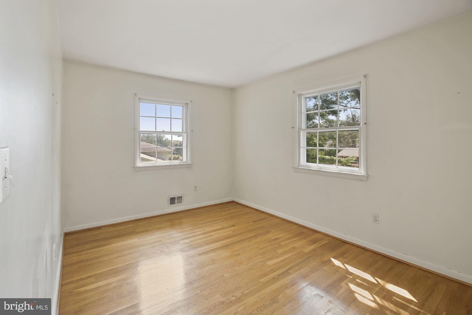 7308 Miller Fall Road Rockville, MD 20855 - Photo 18 of 36 Gallery Image 18
